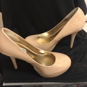 Beautiful Steve Madden P-Reta platform heels